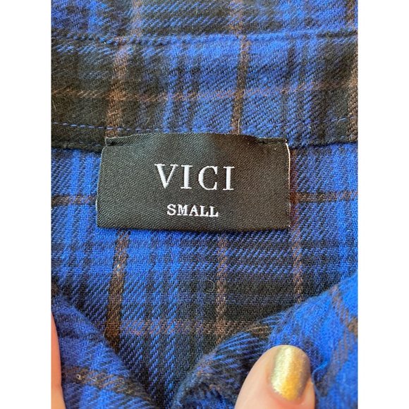 Vici Women’s Top Button-Down Plaid Flannel Shirt Blue Small - Picture 4 of 10